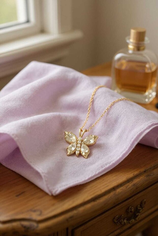 Çelik Kelebek Kolye Altın Renk